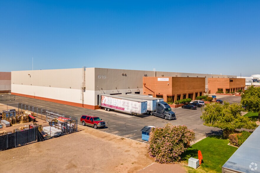 More Photos Of 616 S 55th Ave, Phoenix Manufacturing For Lease
