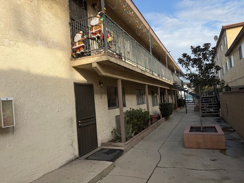 More Photos Of 1020 Broad Ave, Wilmington Apartments For Sale