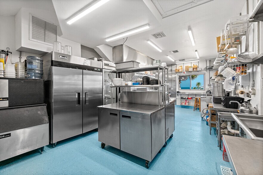 More Photos Of 205 N Ocean Shore Blvd, Flagler Beach General Retail For Sale