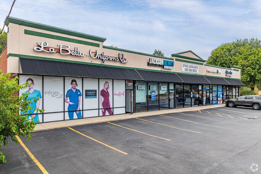 More Photos Of 284-300 S Larkin Ave, Joliet Storefront For Lease