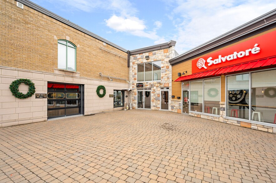 More Photos Of 150 Boul Des Bois-Francs S, Victoriaville Freestanding For Lease