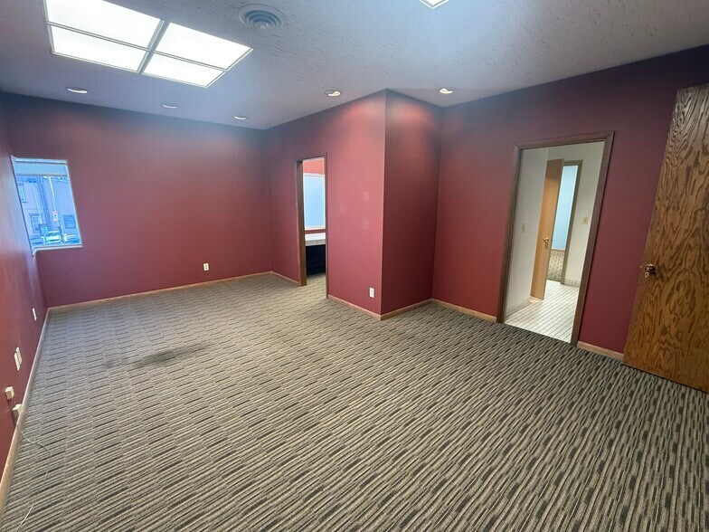 More Photos Of 357 N Craig St, Pittsburgh Office For Lease