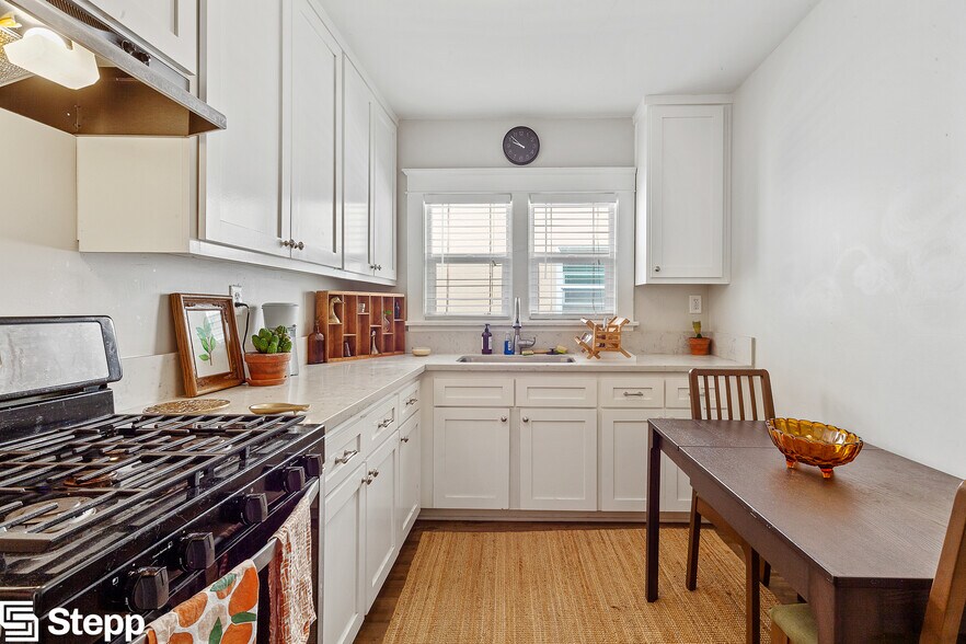 More Photos Of 1142-1148 E 1st St, Long Beach Apartments For Sale