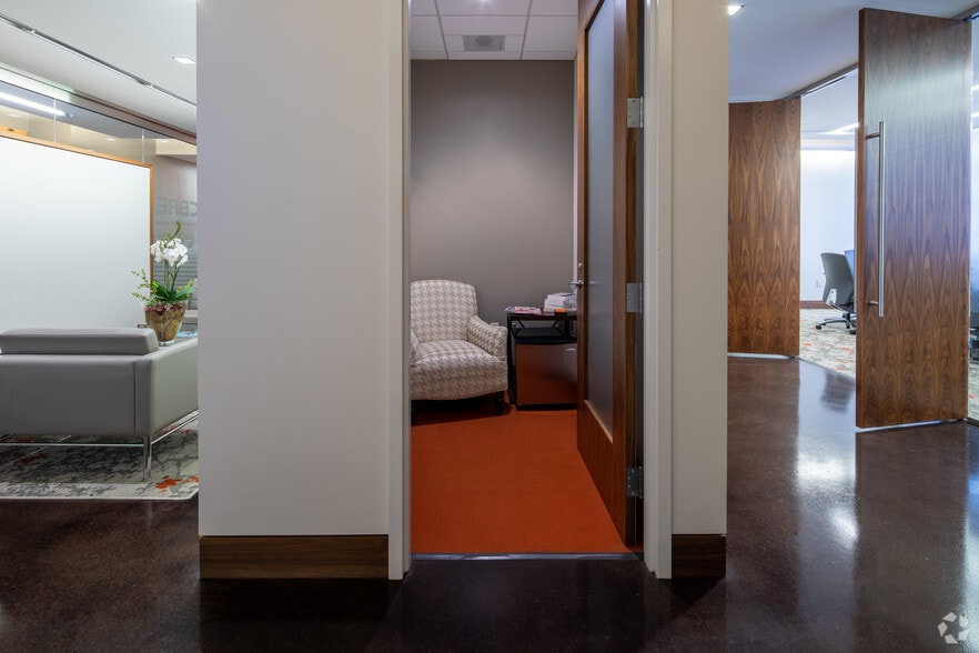 More Photos Of 201 17th St NW, Atlanta Office For Lease