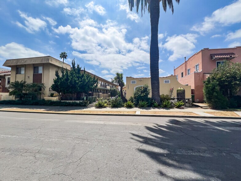 More Photos Of 1845 New Hampshire Ave, Los Angeles Apartments For Sale