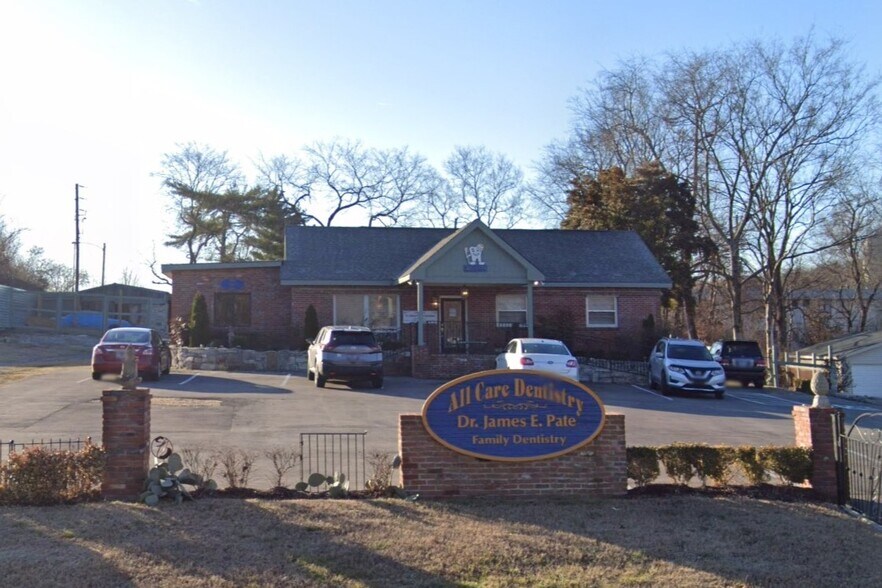 More Photos Of 407 Brewer Dr, Nashville Medical For Sale