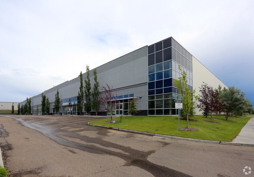 More Photos Of 6340-6356 Roper Rd NW, Edmonton Unknown For Lease