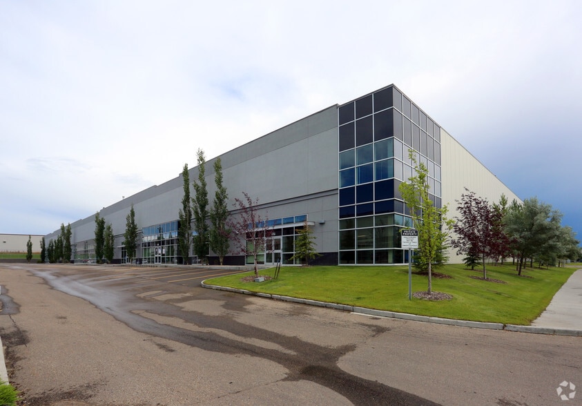 More Photos Of 6340-6356 Roper Rd NW, Edmonton Unknown For Lease