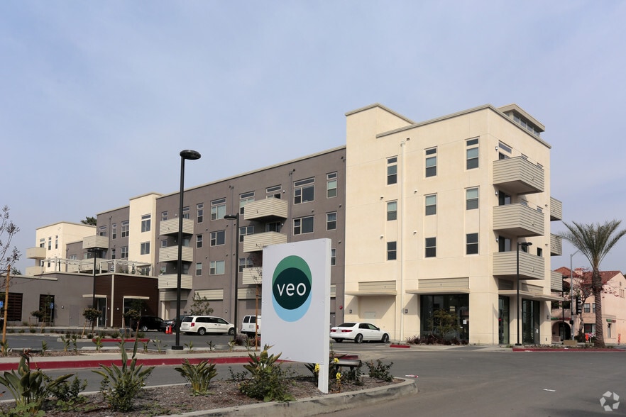 More Photos Of 612-620 E Carson St, Carson Apartments For Lease