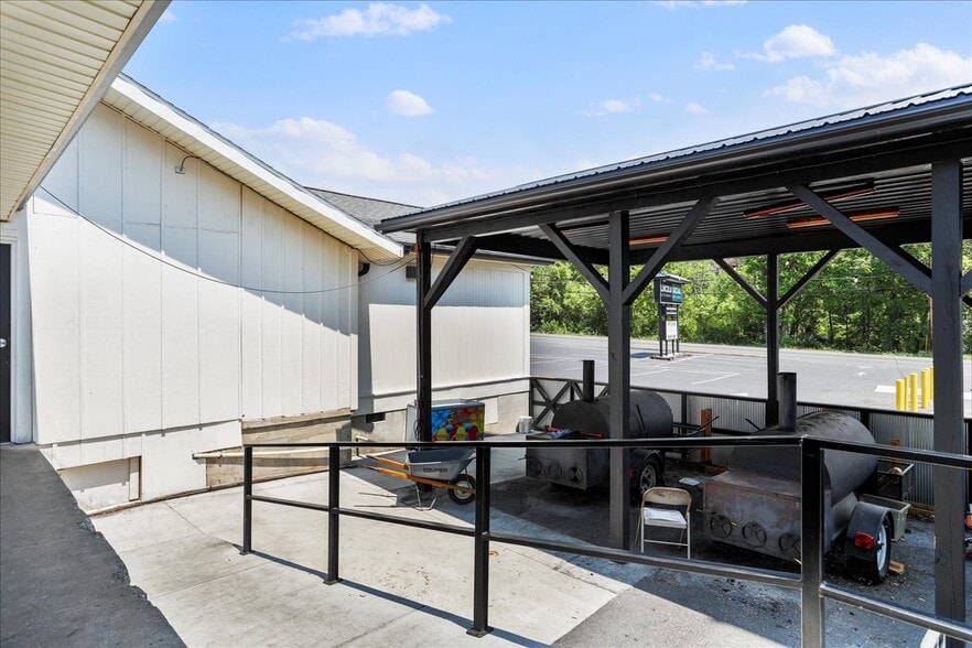 More Photos Of 985 Baltimore Pike, Gettysburg Storefront For Sale