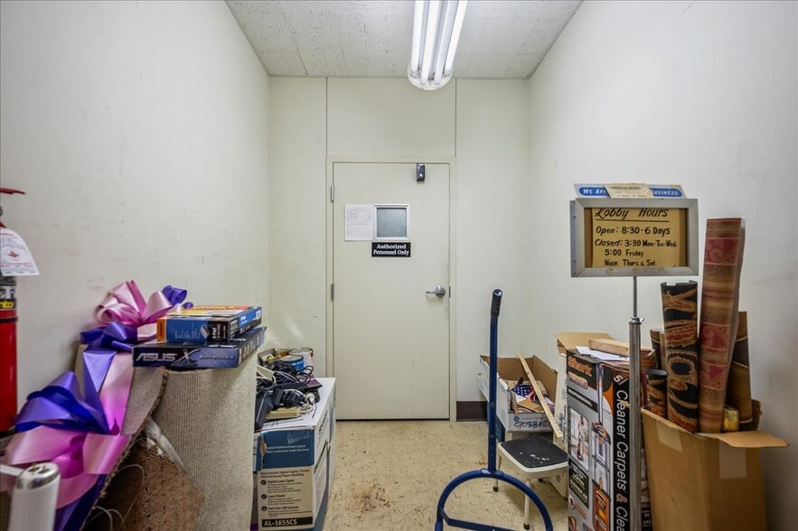 More Photos Of 111 W Commerce St, Lewisburg Bank For Sale