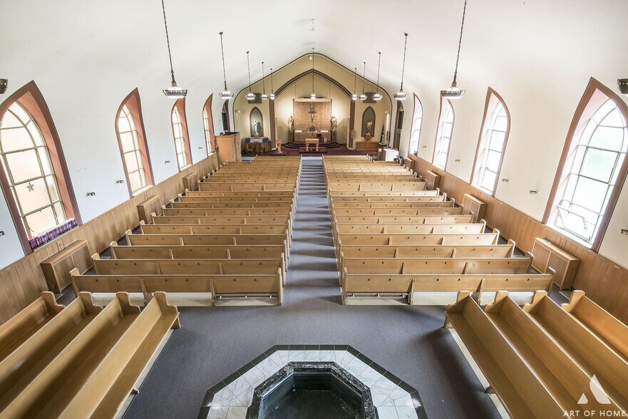 More Photos Of 700 E 91st St, Chicago Religious Facility For Sale