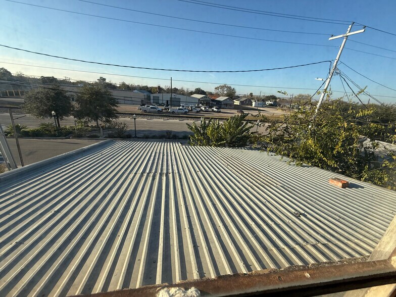 More Photos Of 119 E Main St, Cuero General Retail For Sale