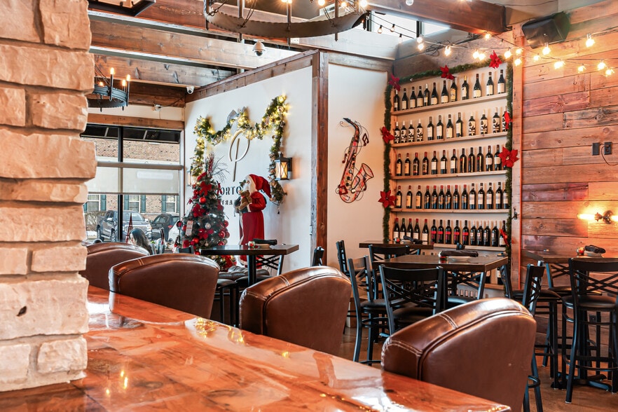 More Photos Of 40W188 Campton Crossings Dr, St Charles Restaurant For Sale