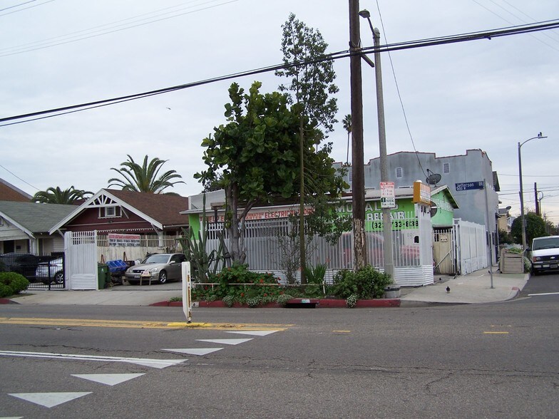 More Photos Of 1424 W Jefferson Blvd, Los Angeles Auto Repair For Sale