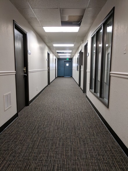 More Photos Of 1100 W Littleton Blvd, Littleton Loft Creative Space For Lease