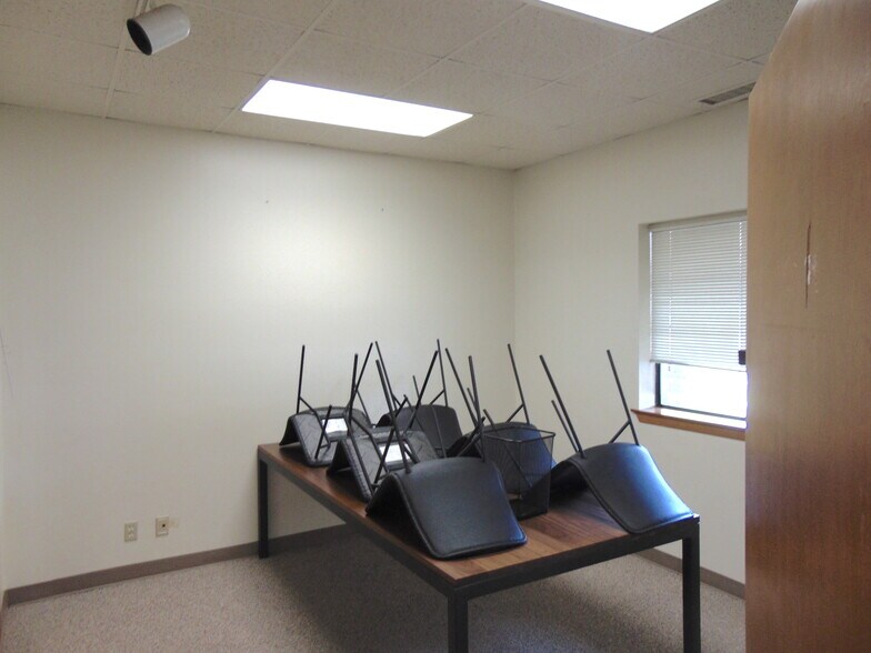 More Photos Of 1051 Mangrove Ave, Chico Office For Lease