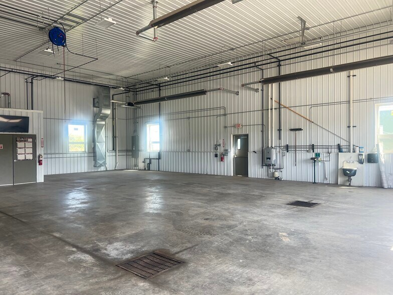 More Photos Of 629 Spruce Street, Sault Sainte Marie Industrial For Sale