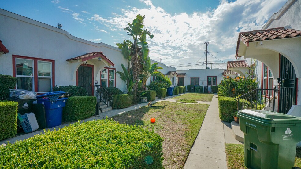 More Photos Of 1462 W 53rd St, Los Angeles Apartments For Sale