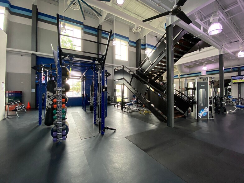 More Photos Of 6415 Polaris Dr, Laredo Health Club For Sale