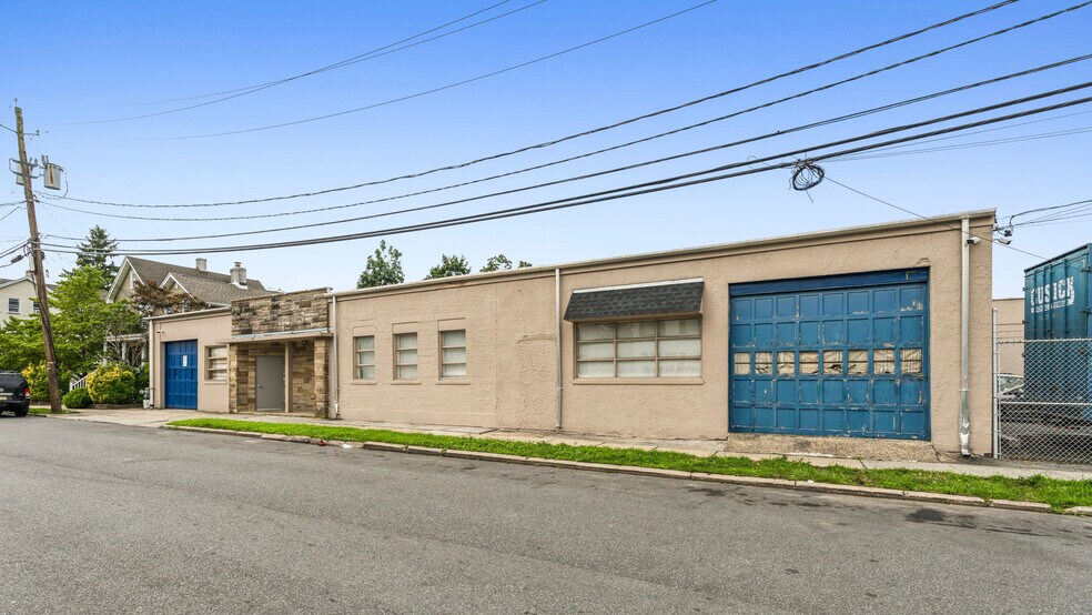 More Photos Of 13-23 Steiner Pl, North Plainfield Warehouse For Sale