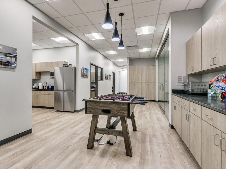 More Photos Of 8890 S Sunnylane Rd, Oklahoma City Flex For Sale