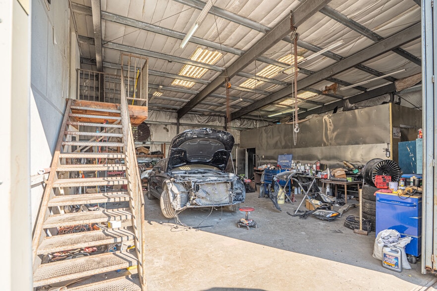 More Photos Of 8928 Homestead Rd, Houston Warehouse For Sale