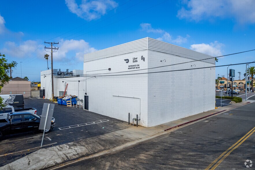 More Photos Of 1750 Newport Blvd, Costa Mesa Storefront For Lease