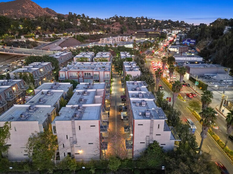 More Photos Of 3450 Cahuenga Blvd W, Los Angeles Office Residential For Sale