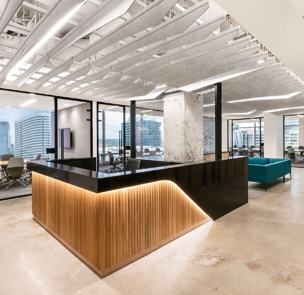 More Photos Of 1500 Wilson Blvd, Arlington Office For Lease