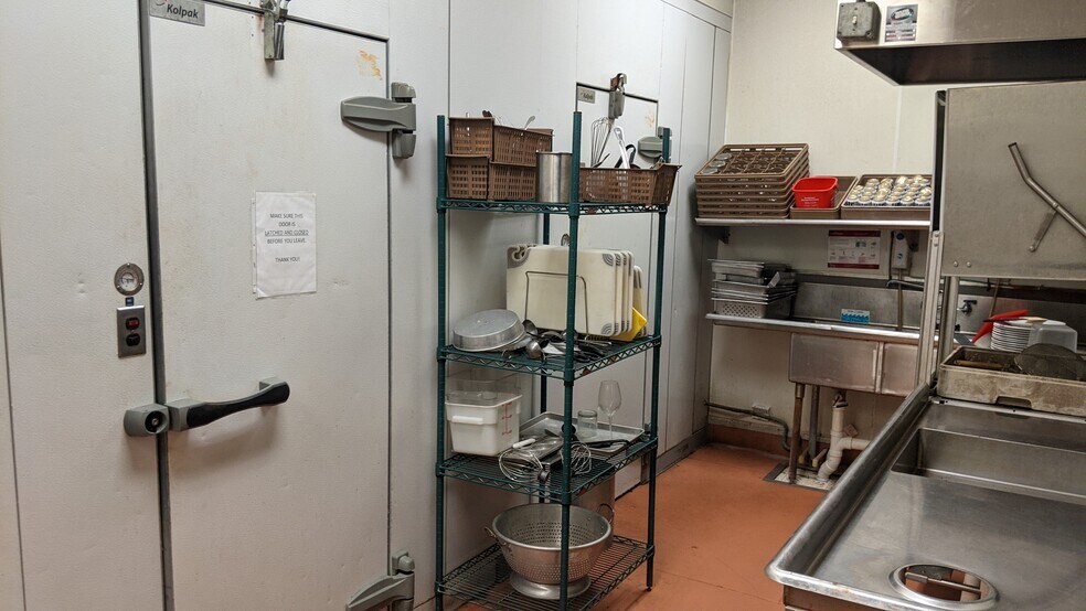 More Photos Of 18750 Interstate 45, Spring Unknown For Lease