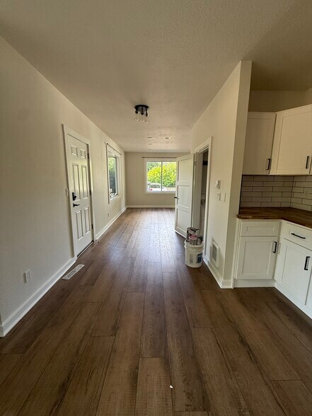 More Photos Of 28205 Hwy 3 NE, Poulsbo Office For Lease