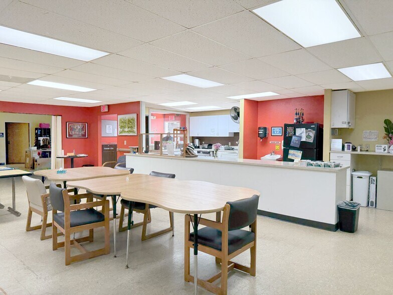 More Photos Of 4616 N Albina Ave, Portland Medical For Sale