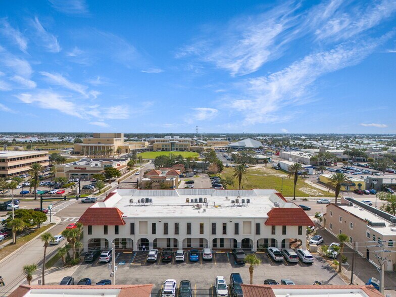 More Photos Of 400 S Tamiami Trl, Venice Medical For Sale