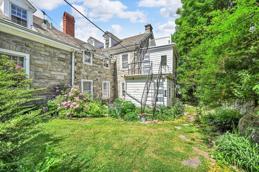 More Photos Of 1305 Hampden Blvd, Reading Multifamily For Sale