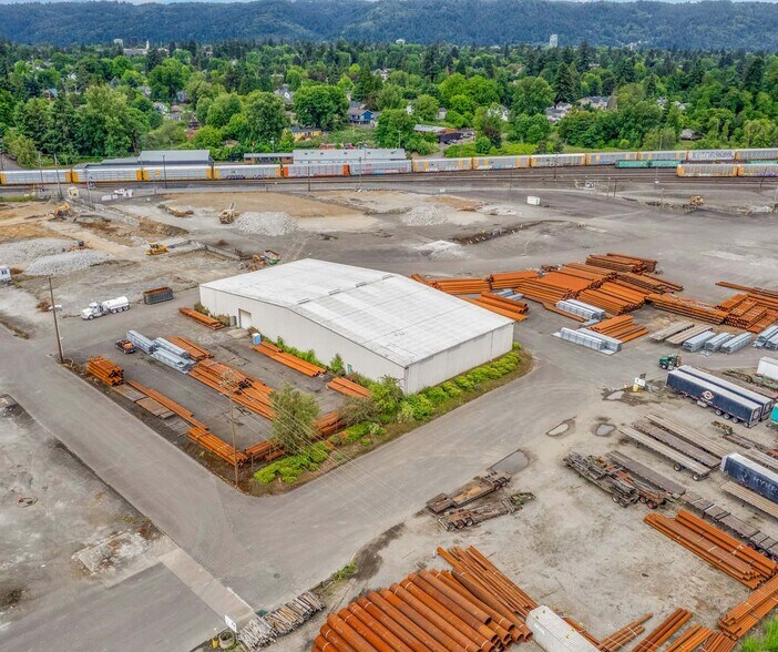 More Photos Of 10425 N Bloss Ave, Portland Land For Lease