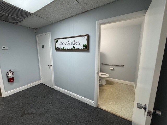 More Photos Of 3001-3017 Greene St, Hollywood Showroom For Lease