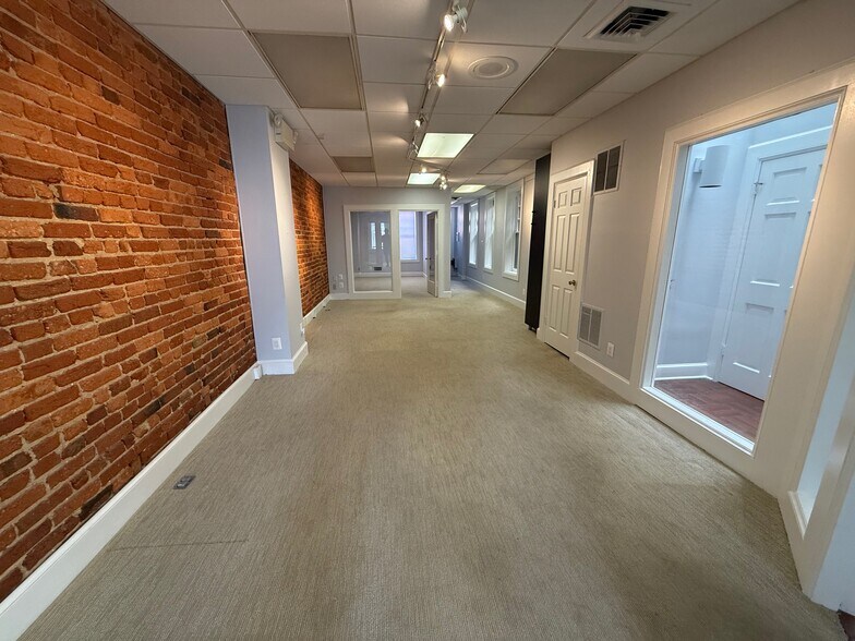 More Photos Of 705 Prince St, Alexandria Office For Lease