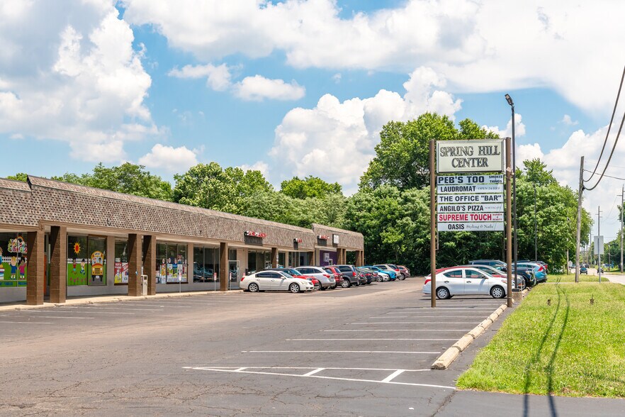 More Photos Of 3100-3130 Springdale Rd, Cincinnati Storefront For Sale