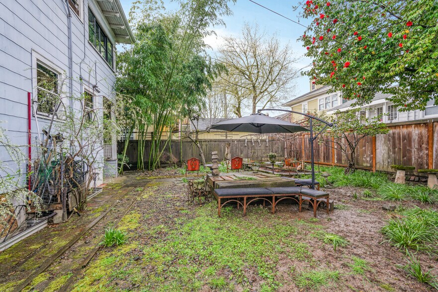 More Photos Of 3123 Ne Broadway St, Portland Storefront Retail Residential For Sale