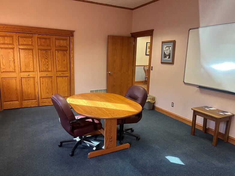 More Photos Of 1618 W 3rd St, Red Wing Office For Sale