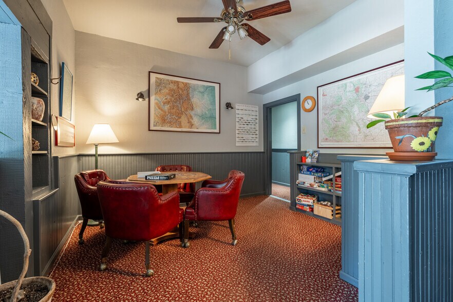 More Photos Of 129 Gothic Ave, Crested Butte Hotel For Sale