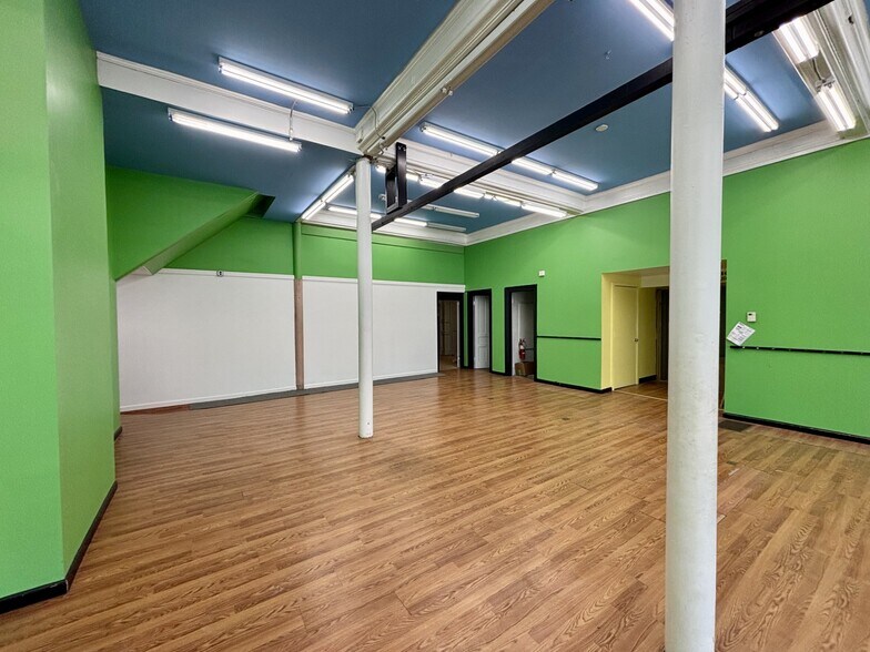 More Photos Of 38-40 E Main St, Torrington Storefront Retail Residential For Lease