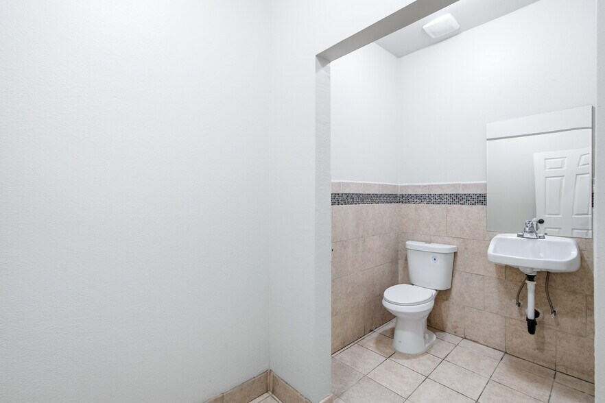 More Photos Of 247 E Highland Ave, San Bernardino Office Residential For Sale