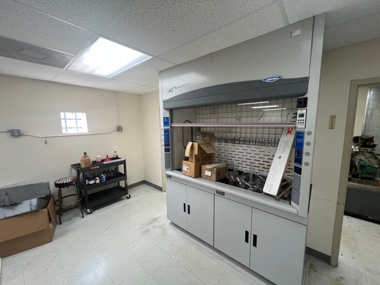 More Photos Of 1515 W Hillsborough Ave, Tampa Freestanding For Sale