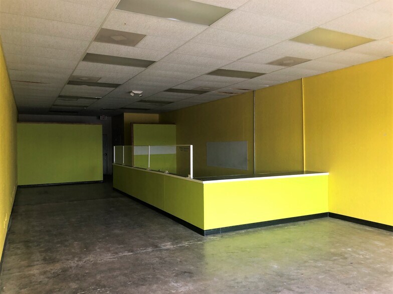 More Photos Of 2213-2217 Fayetteville Rd, Van Buren Storefront For Lease