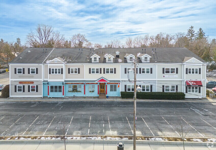 More Photos Of 316-318 Delaware Ave, Delmar Unknown For Lease