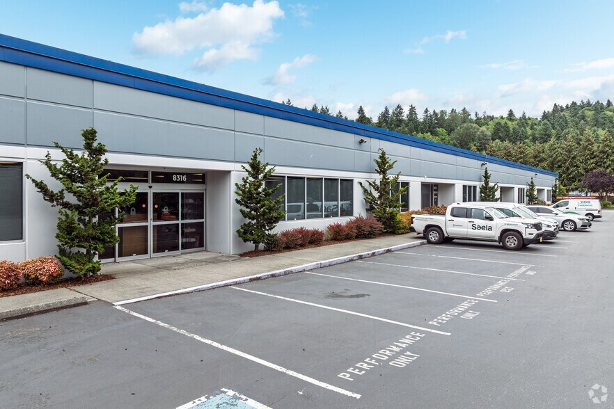 Primary Photo Of 8316-8330 S 259th St, Kent Unknown For Lease