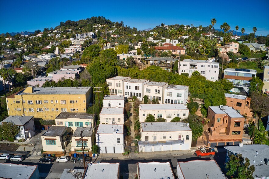 More Photos Of 3365-3373 3/4 Hamilton Way, Los Angeles Apartments For Sale