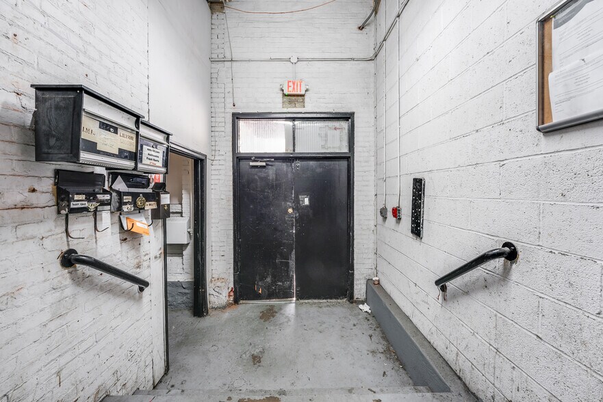 More Photos Of 560 55th St, West New York Manufacturing For Sale